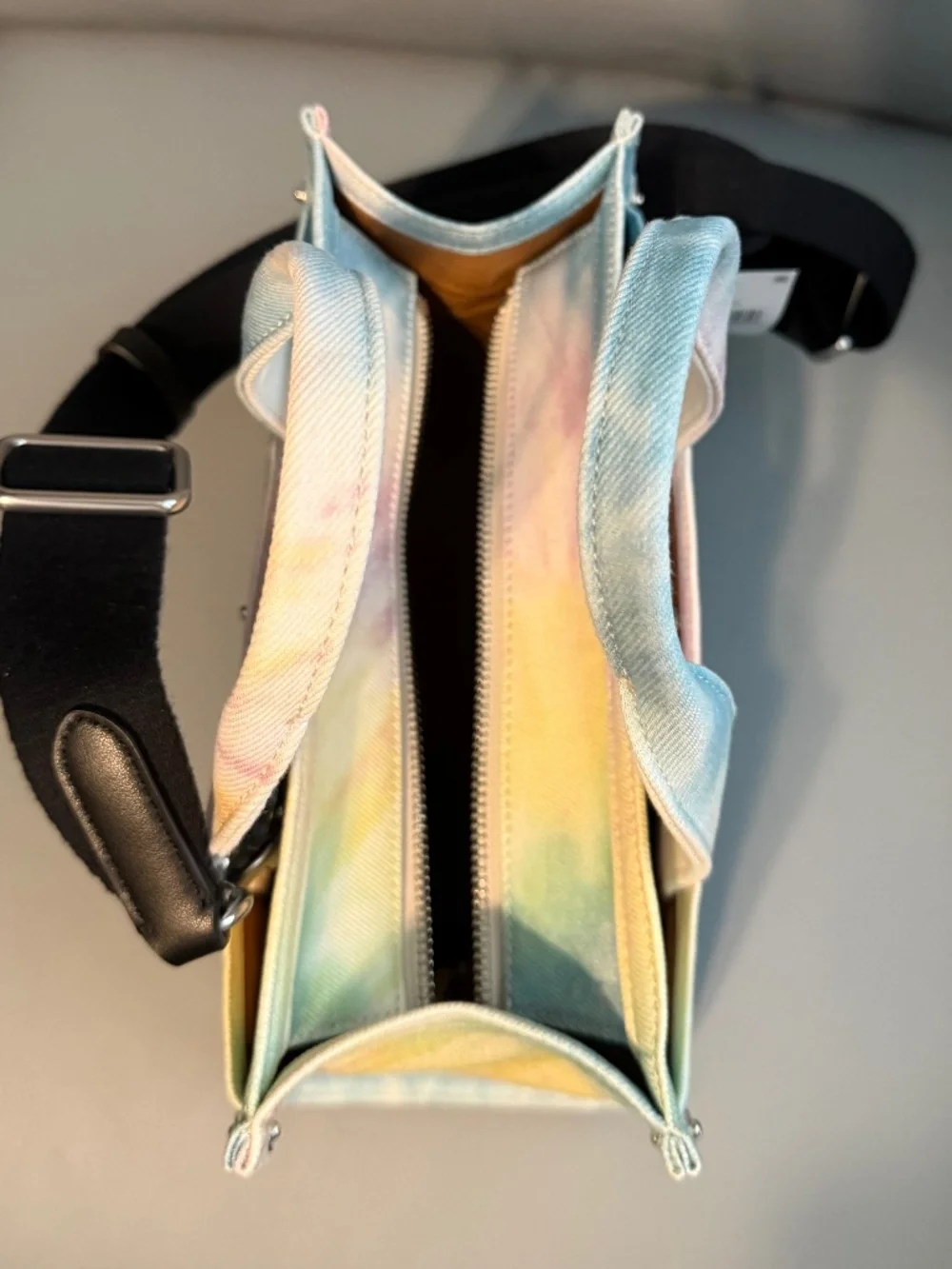 Coach Rainbow Cargo Tote 26 - Picture 8 of 11